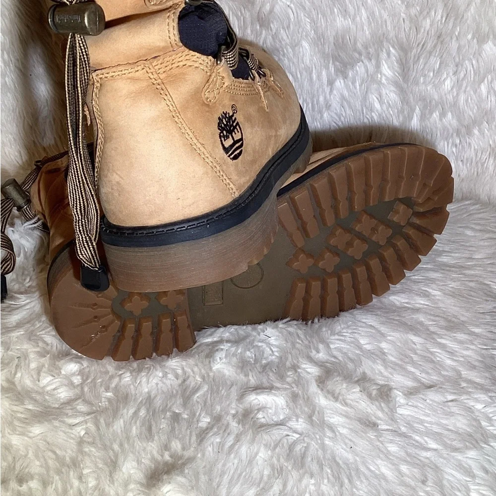 Timberland 650 boys lined winter boots size 3.5